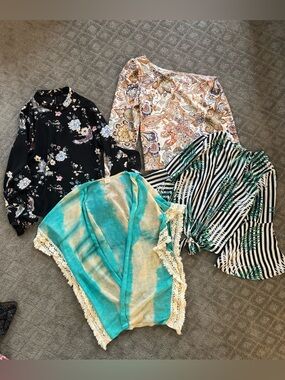 Women’s colorful and vibrant print bundle lot of tops all size S Boho
